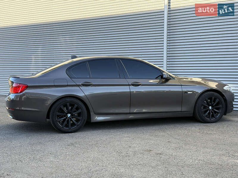 Седан BMW 5 Series 2012 в Рівному