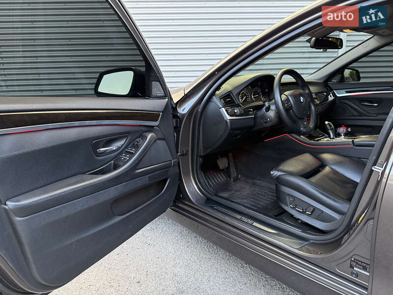 Седан BMW 5 Series 2012 в Рівному