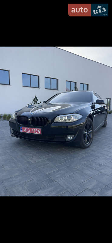 Седан BMW 5 Series 2013 в 