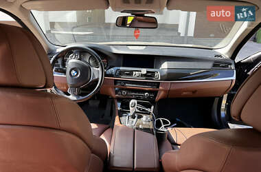 Седан BMW 5 Series 2012 в 