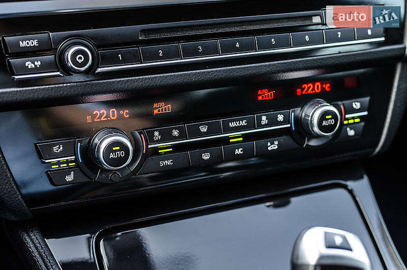 Седан BMW 5 Series 2015 в Житомире