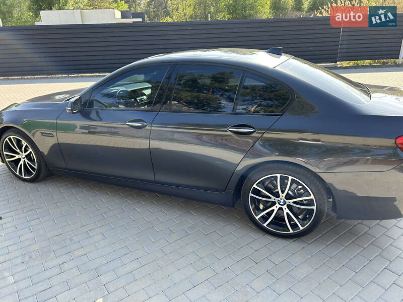 Седан BMW 5 Series 2015 в Черкассах