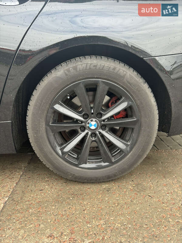 Седан BMW 5 Series 2015 в Львове