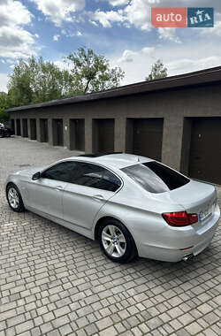 Седан BMW 5 Series 2012 в 