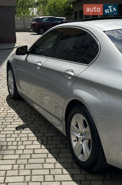 Седан BMW 5 Series 2012 в 