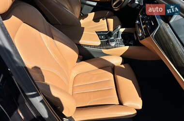 Седан BMW 5 Series 2020 в 