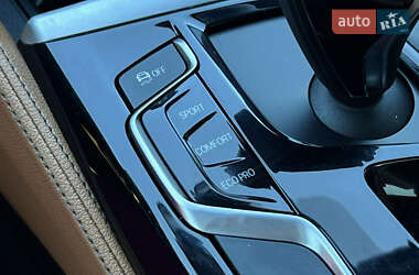 Седан BMW 5 Series 2020 в 