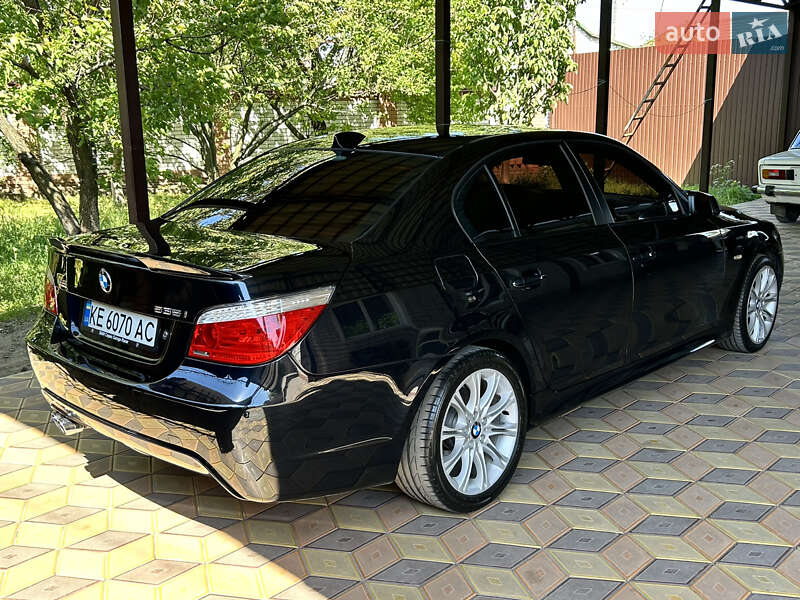 Седан BMW 5 Series 2009 в Новомосковську