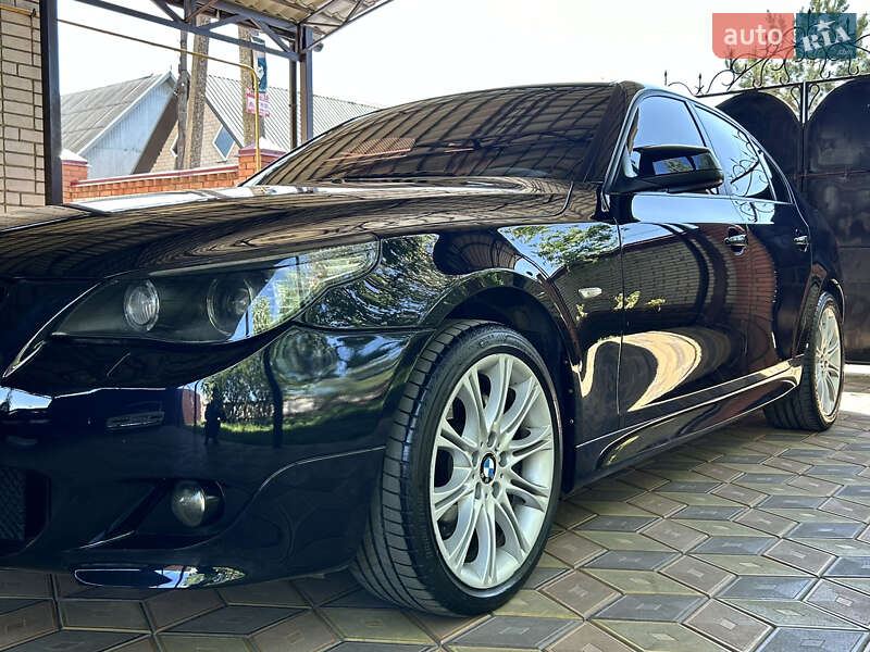 Седан BMW 5 Series 2009 в Новомосковську