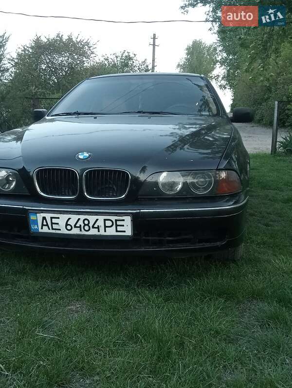 Седан BMW 5 Series 1998 в 