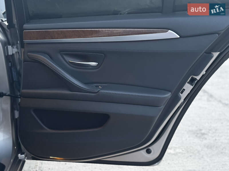 Седан BMW 5 Series 2012 в Житомире