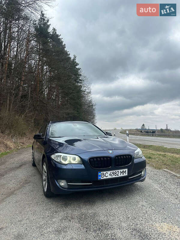 BMW 5 Series 2011