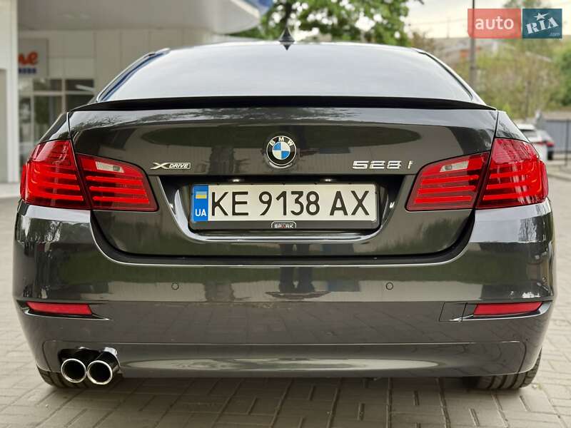 Седан BMW 5 Series 2015 в Днепре