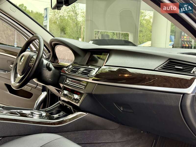 Седан BMW 5 Series 2015 в Днепре