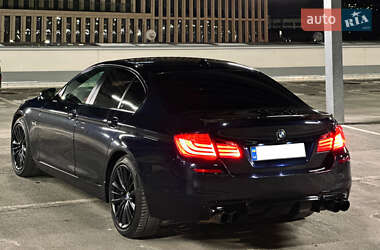 Седан BMW 5 Series 2010 в 
