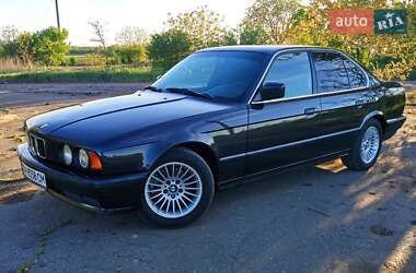 Седан BMW 5 Series 1989 в Роздільній