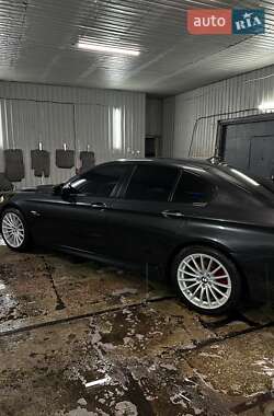 Седан BMW 5 Series 2012 в 