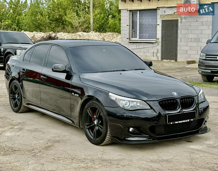 Седан BMW 5 Series 2009 в Ровно