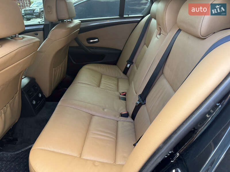 Седан BMW 5 Series 2009 в Ровно