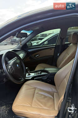 Седан BMW 5 Series 2009 в 