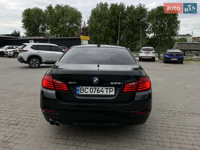 Седан BMW 5 Series 2013 в Львове