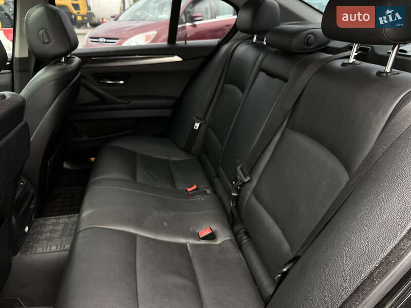 Седан BMW 5 Series 2013 в Львове