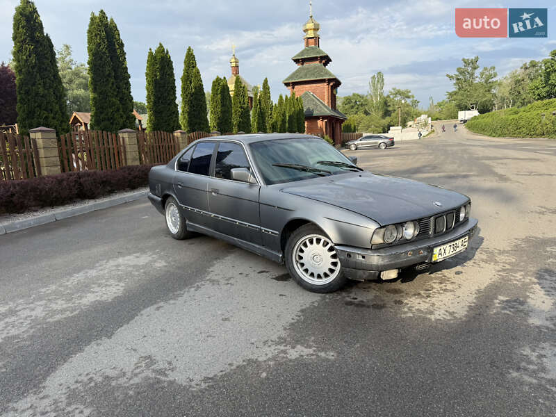 Седан BMW 5 Series 1988 в 