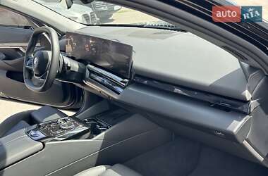 Седан BMW 5 Series 2023 в 