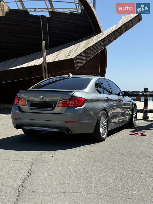Седан BMW 5 Series 2011 в Одессе
