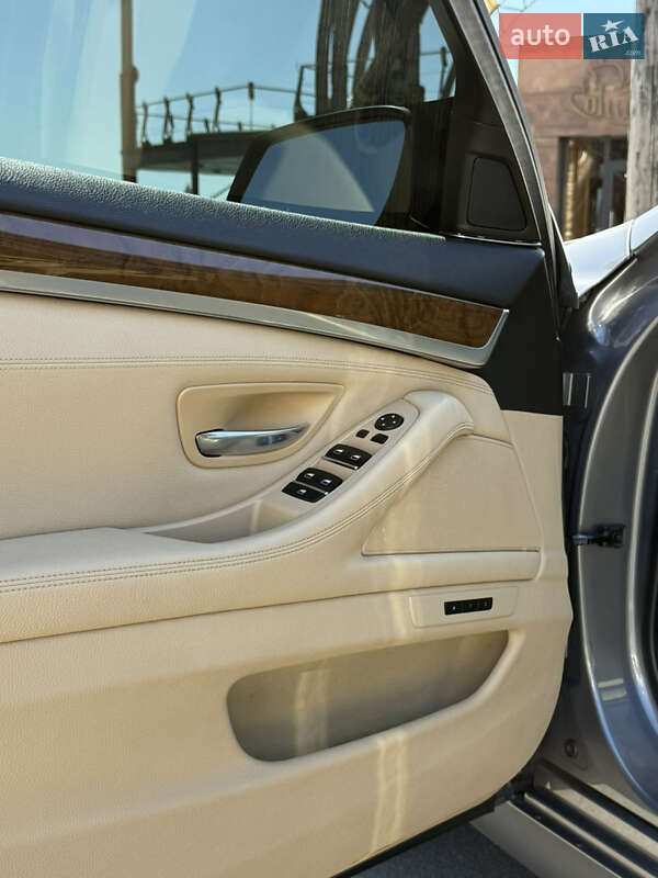 Седан BMW 5 Series 2011 в Одессе