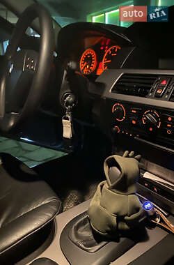 Седан BMW 5 Series 2004 в 
