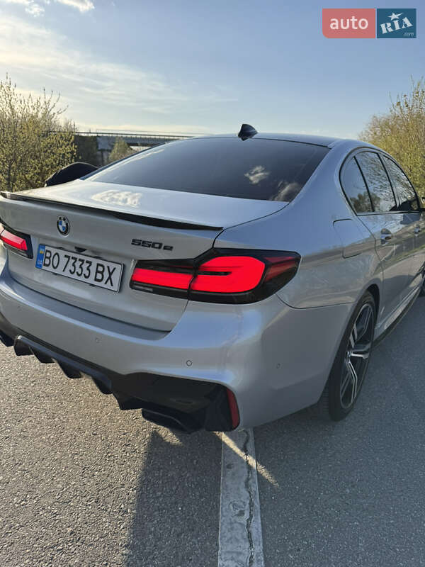 Седан BMW 5 Series 2017 в Львові