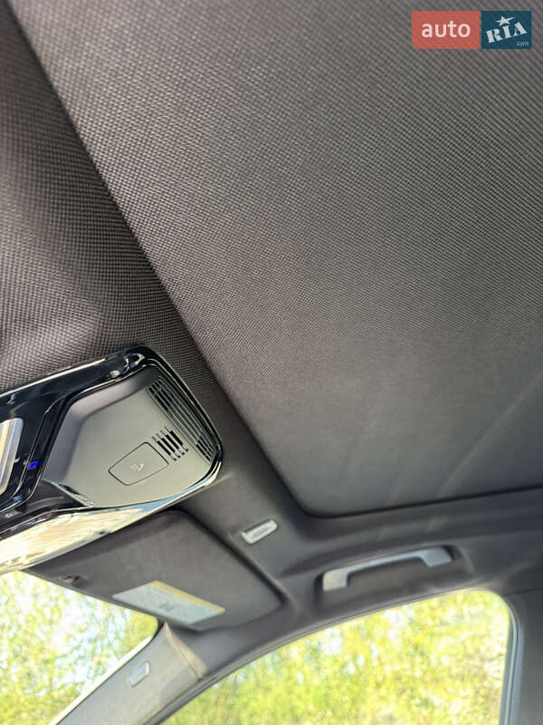 Седан BMW 5 Series 2017 в Львові