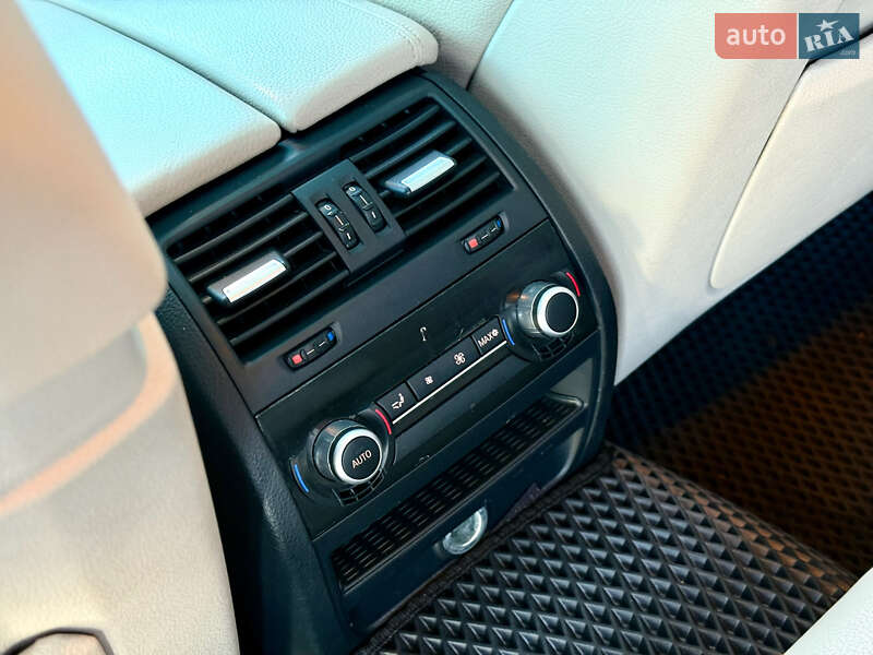 Седан BMW 5 Series 2012 в Одесі