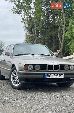 Седан BMW 5 Series 1989 в Самборе