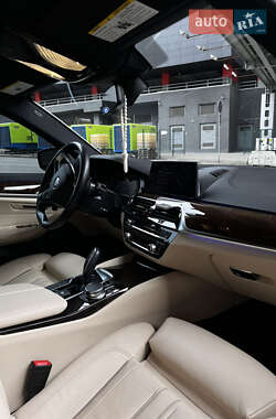 Седан BMW 5 Series 2018 в 