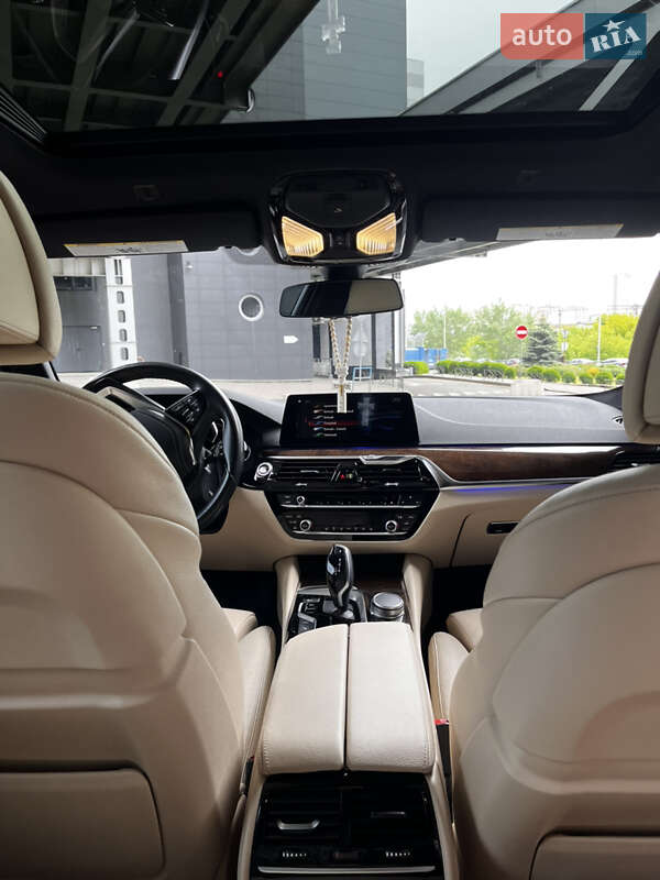 Седан BMW 5 Series 2018 в Киеве фото 19 Седан BMW 5 Series 2018 в Киеве