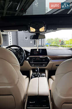 Седан BMW 5 Series 2018 в 