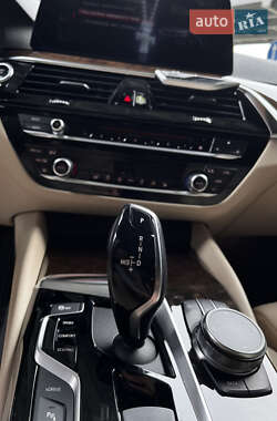 Седан BMW 5 Series 2018 в 