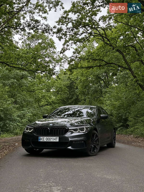 Седан BMW 5 Series 2017 в 