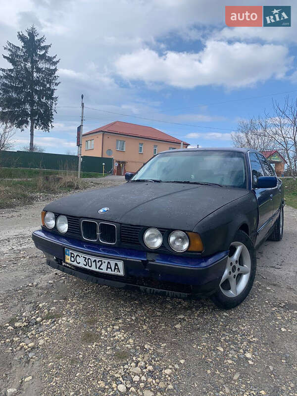 Седан BMW 5 Series 1991 в Перемышлянах
