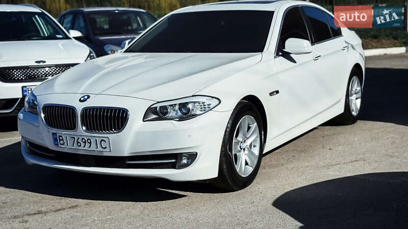 Седан BMW 5 Series 2012 в 