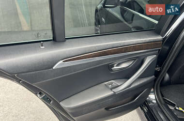 Седан BMW 5 Series 2013 в 