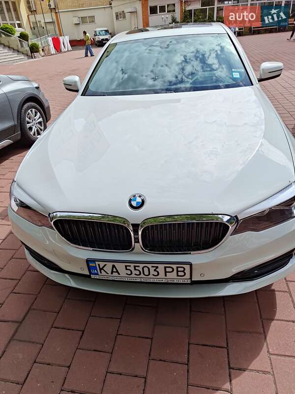 Седан BMW 5 Series 2020 в 