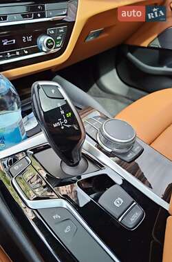 Седан BMW 5 Series 2020 в 