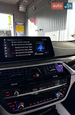 Седан BMW 5 Series 2018 в 