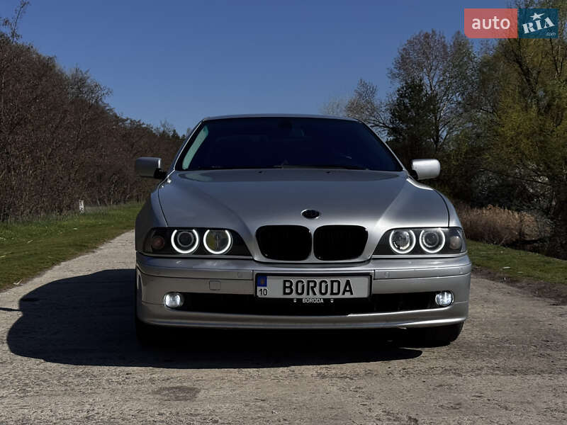 Седан BMW 5 Series 2001 в 