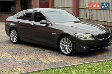 Седан BMW 5 Series 2011 в 