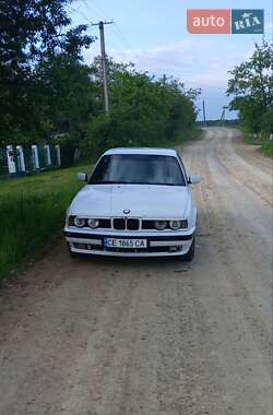 Седан BMW 5 Series 1993 в Черновцах