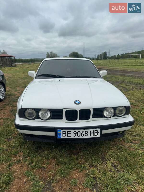 BMW 5 Series 1990 BMW 5 Series 1990